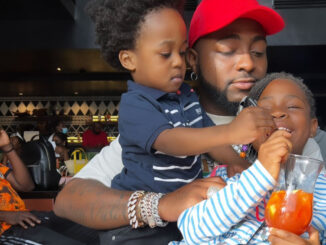 Davido's kids, Imade and Ifeanyi, play together with their father (video)